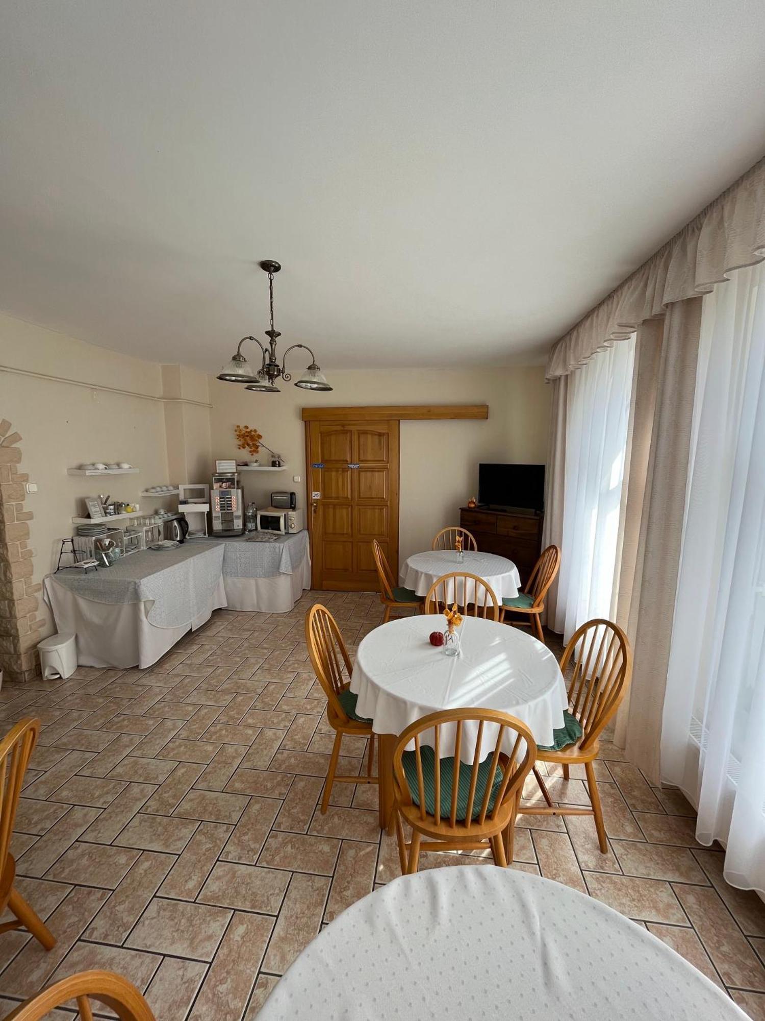 Kiskut Liget Pension Győr Exterior foto